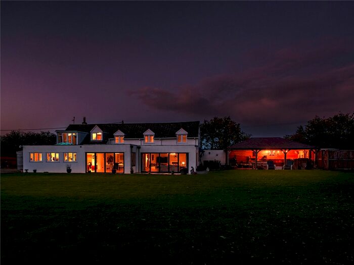 4 Bedroom Detached House For Sale In The Old Turnpike, Heddington, Calne, SN11