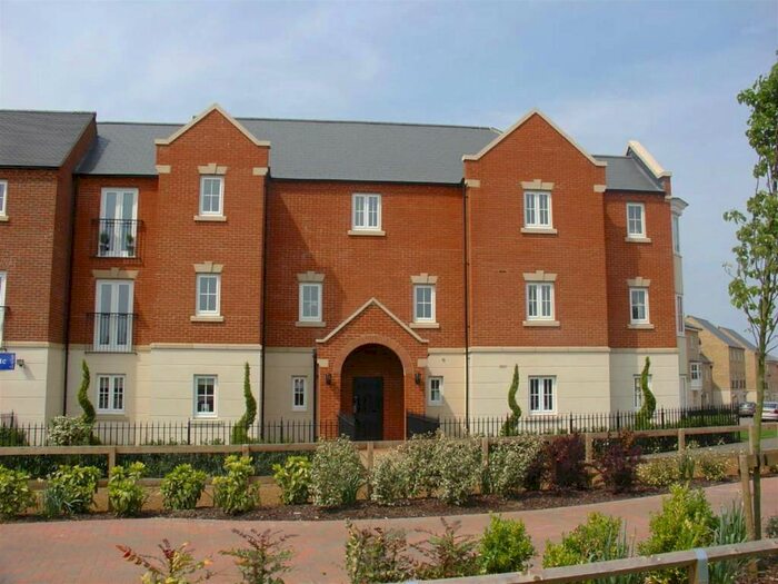 2 Bedroom Flat To Rent In Harlow Crescent, Oxley Park, Milton Keynes, MK4