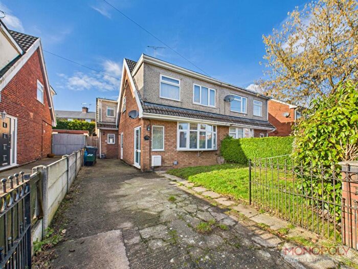 4 Bedroom Semi Detached House For Sale In Cae Gabriel, Pen-Y-Cae, LL14