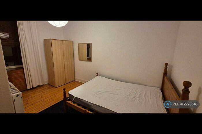 1 Bedroom Flat To Rent In St Peters Place, Edinburgh, EH3