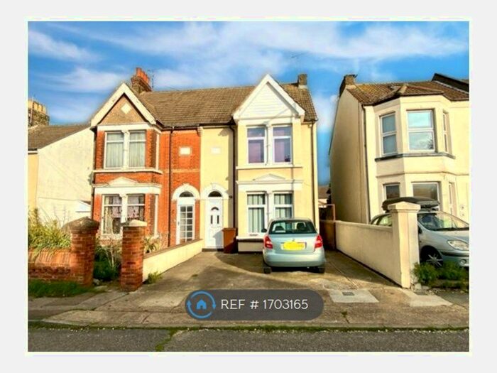 4 Bedroom Semi-Detached House To Rent In Nelson Road, Gillingham, ME7