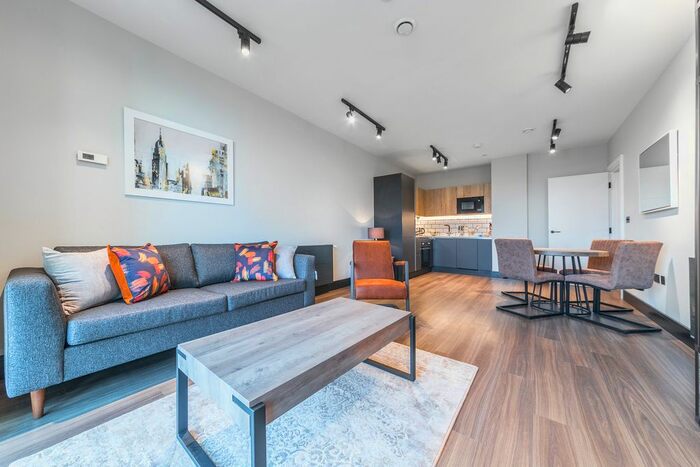 2 Bedroom Flat To Rent In Tower Bridge Road, London, SE1