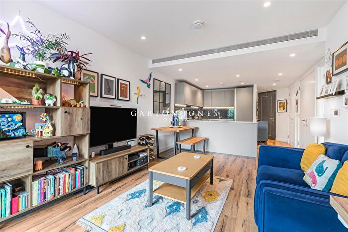 1 Bedroom Flat For Sale In The Dumont, Albert Embankment, Vauxhall, London, SE1