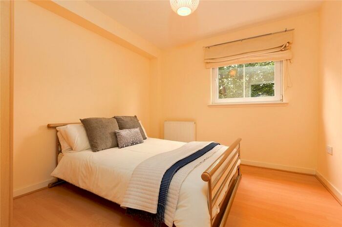 2 Bedroom Flat For Sale In Edinburgh Road, Glasgow, G33