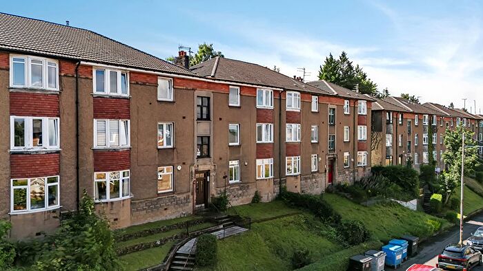 3 Bedroom Flat For Sale In Dorchester Avenue, Kelvindale, G12