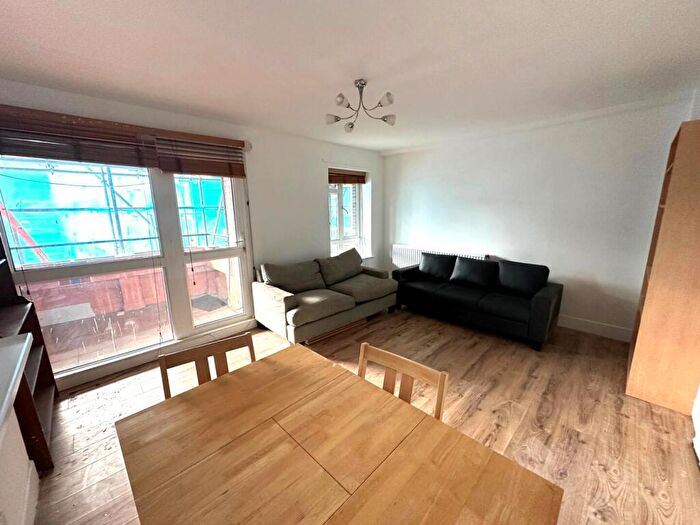 2 Bedroom Apartment To Rent In Carlton Road, London, N4