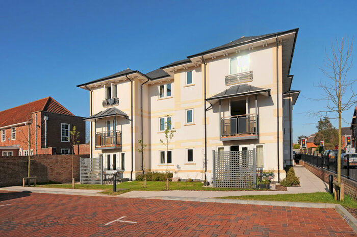 2 Bedroom Apartment To Rent In Buckland House, Lymington, SO41