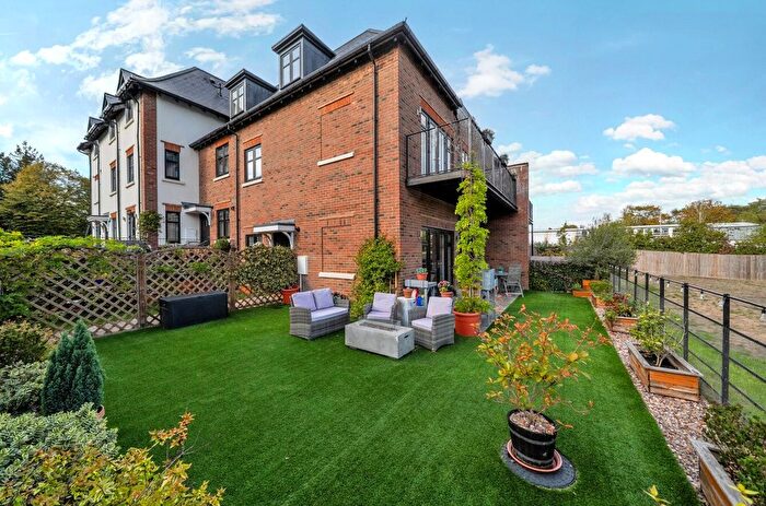 3 Bedroom Flat For Sale In Connaught House, London Road, Bagshot, Surrey, GU19