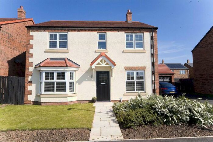 4 Bedroom Detached House For Sale In Redgrave Avenue, Hartlepool, TS26