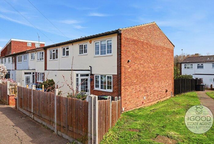 3 Bedroom End Of Terrace House For Sale In Hornbeam Road, Buckhurst Hill, IG9