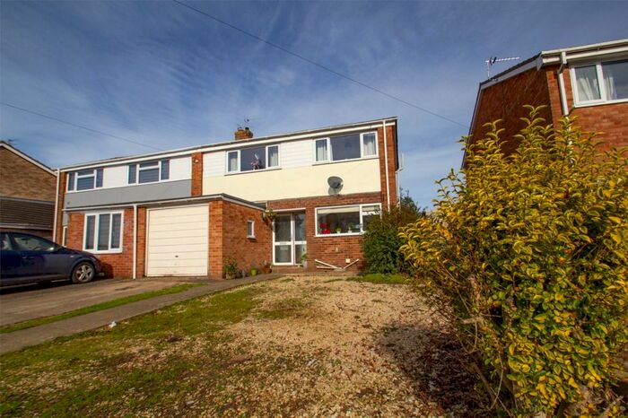 3 Bedroom Semi-Detached House To Rent In Mountfield Road, Witney, OX28