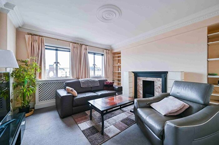 1 Bedroom Flat For Sale In Chiltern Court, Baker Street, London, NW1
