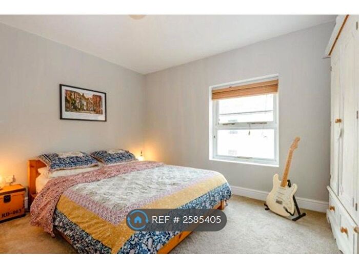 2 Bedroom End Of Terrace House To Rent In Drummond Road, Guildford, GU1
