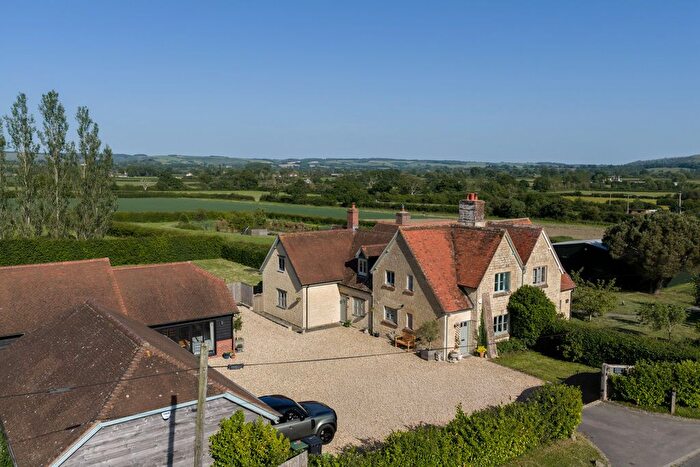 7 Bedroom Semi Detached House For Sale In Manston, Sturminster Newton, DT10