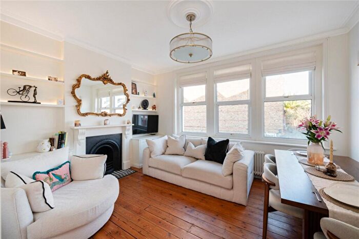 3 Bedroom Maisonette For Sale In Blandfield Road, Nightingale Triangle, SW12