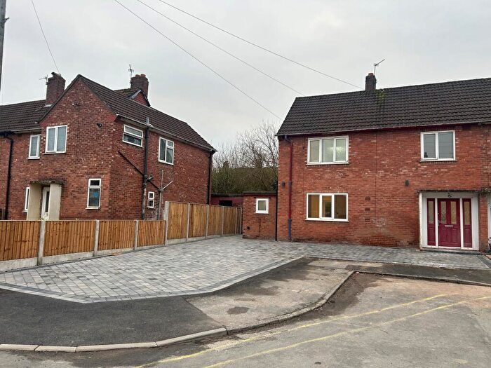 3 Bedroom Semi Detached House To Rent In Paignton Drive, Sale, M33