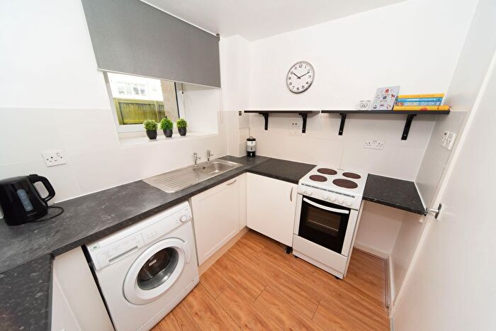 1 Bedroom Flat To Rent In King Street, Aberdeen, AB24