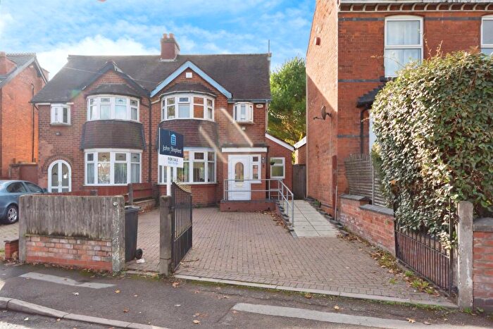 3 Bedroom Semi Detached House For Sale In Arden Road, Acocks Green, Birmingham, B27