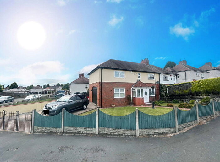 4 Bedroom Semi-Detached House For Sale In Byron Street, Pensnett, Brierley Hill, DY5