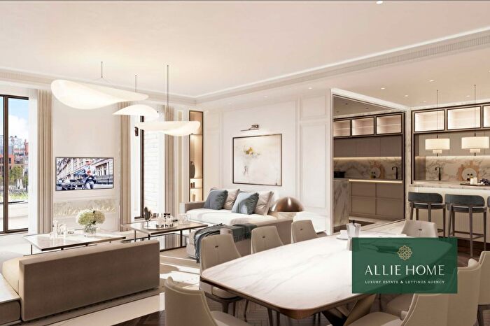 1 Bedroom Flat For Sale In Three Kings Yard, London, W1K