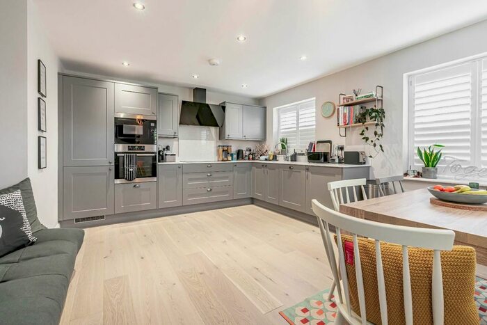 3 Bedroom Detached House For Sale In Breighton Road, Bubwith, Selby, YO8