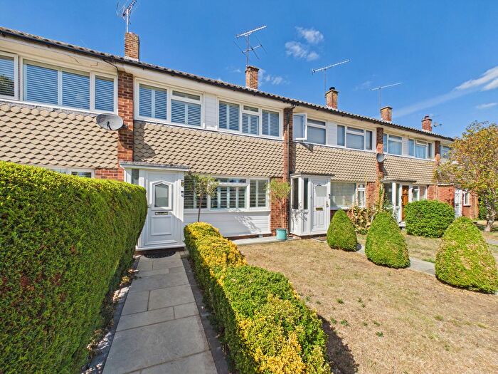 3 Bedroom Terraced House For Sale In Castleton Court, Marlow, Buckinghamshire, SL7