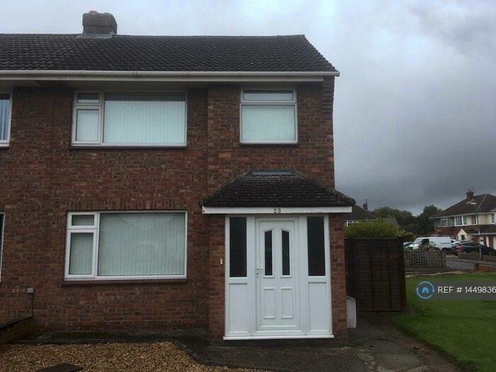 3 Bedroom Semi-Detached House To Rent In Birchwood Road, Swindon, SN3