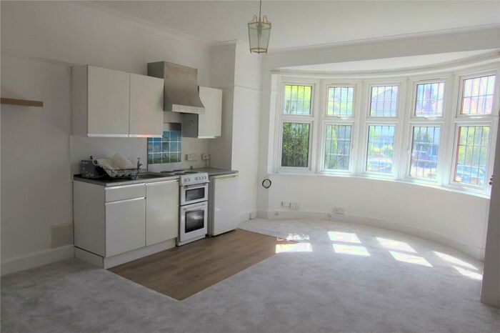 Studio To Rent In The Avenue, London, N10