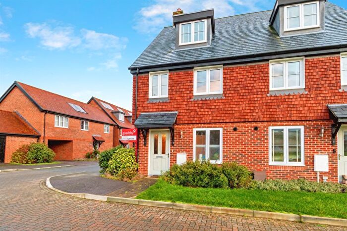 3 Bedroom Semi Detached House For Sale In Badgers Bolt, Colden Common, Winchester, SO21