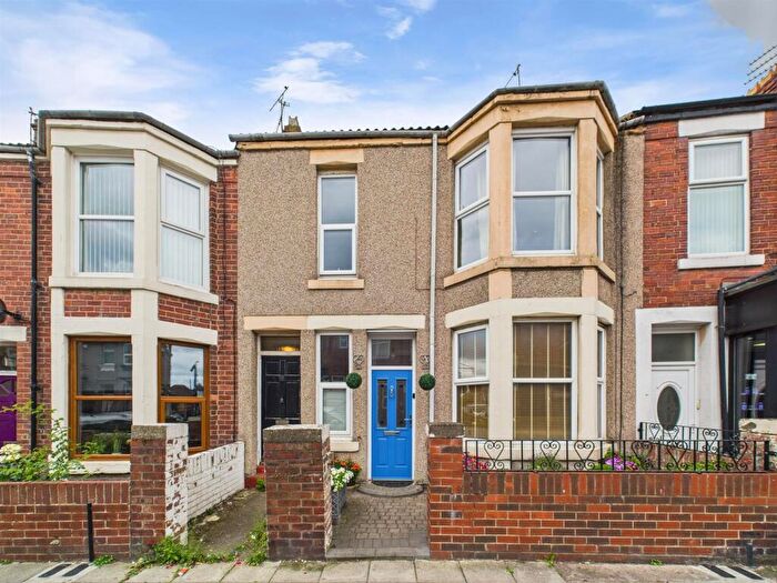 3 Bedroom Maisonette For Sale In Victoria Terrace, Whitley Bay, NE26