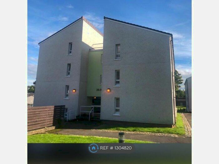 2 Bedroom Flat To Rent In Blantyre Court, Erskine PA8