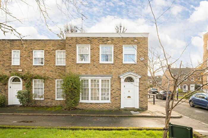 3 Bedroom Flat To Rent In John Spencer Square, Islington, N1