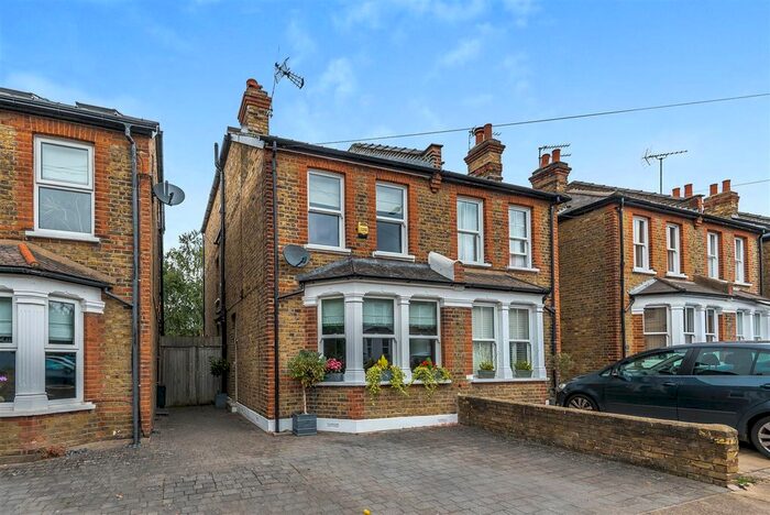 4 Bedroom Semi-Detached House To Rent In Lower Kings Road, Kingston Upon Thames, KT2