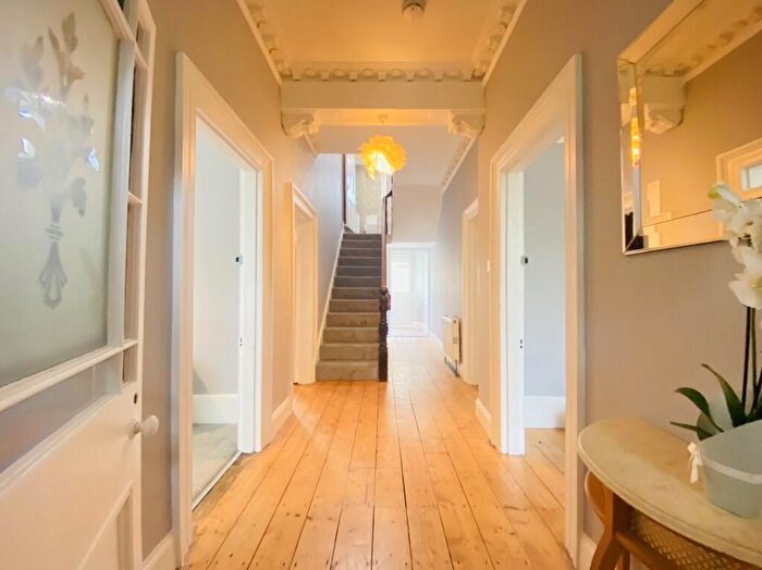 1 Bedroom Terraced House To Rent In Alexandra Road, Mutley, Plymouth, PL4