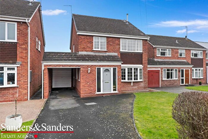 4 Bedroom Detached House For Sale In Roebuck Park, Alcester, B49