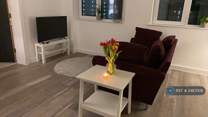 1 Bedroom Flat To Rent In Trafford, Manchester, M16