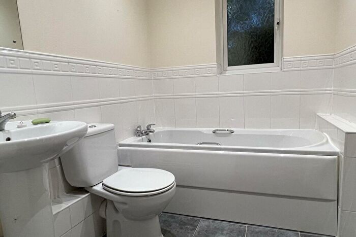 2 Bedroom Apartment To Rent In Oliver Close, Syston, Leicester, LE7