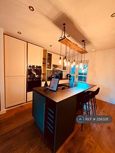 2 Bedroom Flat To Rent In Sauchiehall St, Glasgow, G3