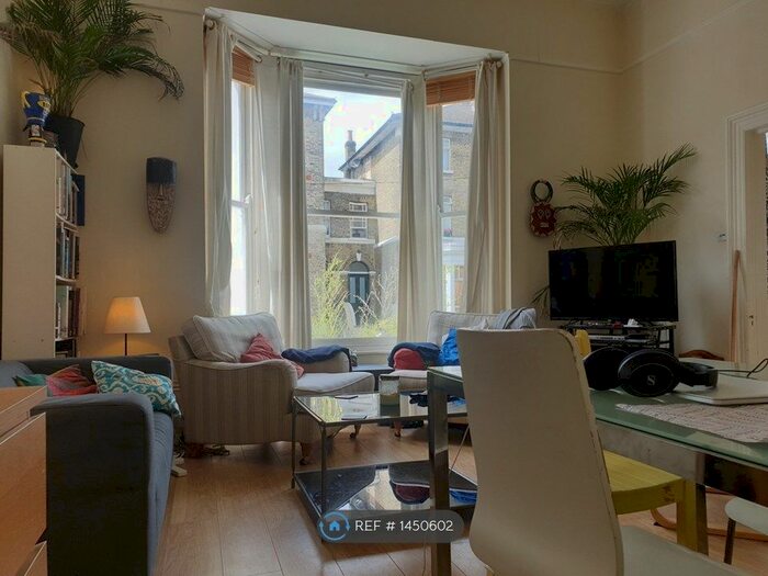 3 Bedroom Flat To Rent In Flaxman Road, London, SE5