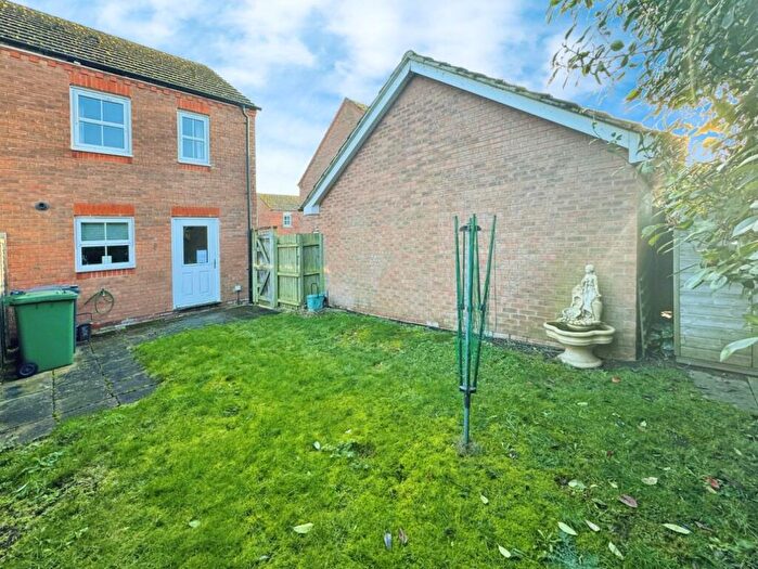 2 Bedroom End Of Terrace House For Sale In Bremridge Close, Barford, CV35
