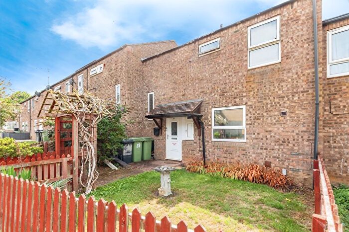3 Bedroom Terraced House For Sale In Osprey Lane, Wellingborough, NN8