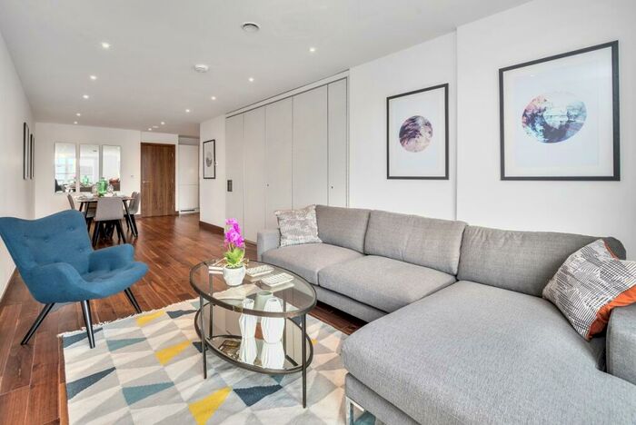 3 Bedroom Flat To Rent In Maygrove Road West Hampstead, NW6