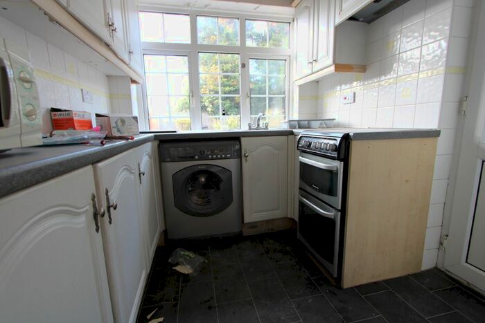 3 Bedroom Terraced House To Rent In Helder Street, South Croydon, CR2