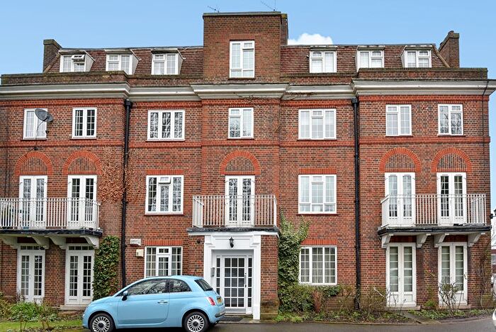 3 Bedroom Flat To Rent In High Street, Chislehurst, BR7