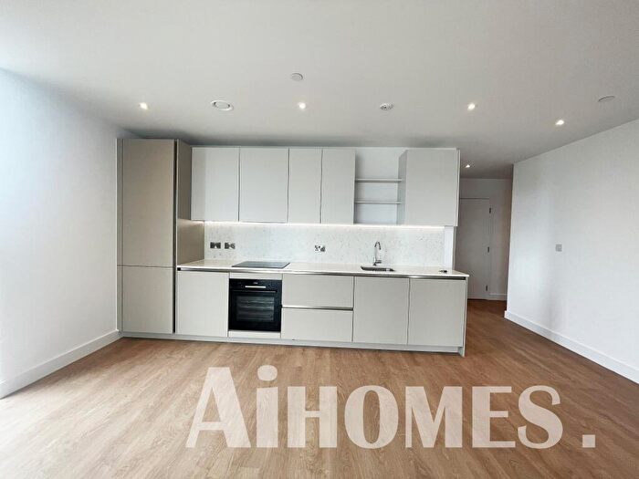 2 Bedroom Flat To Rent In Dantzic Street, Manchester, M4