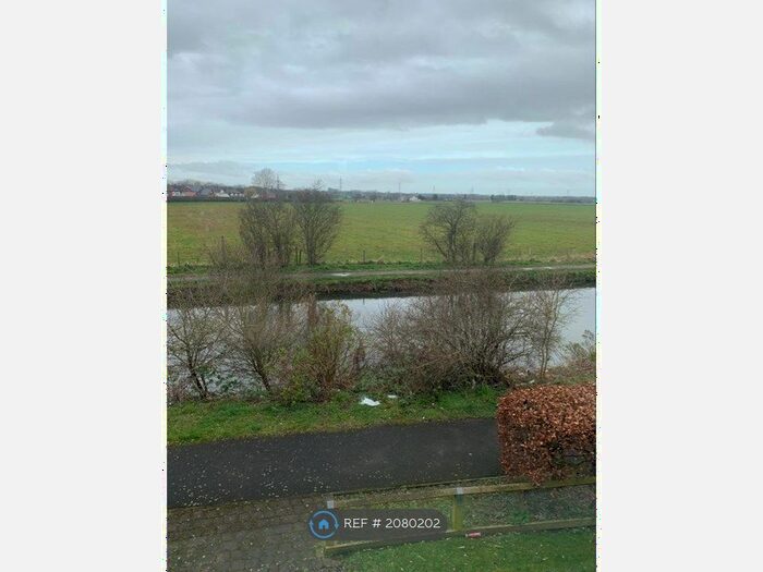 2 Bedroom Flat To Rent In Larkspur Court, Melling, Liverpool, L31