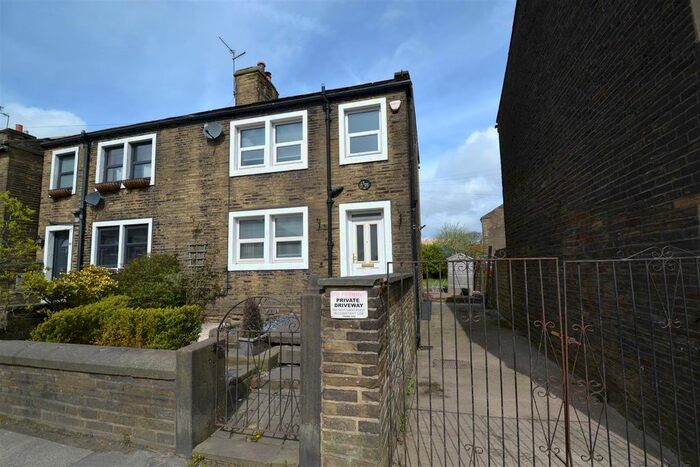2 Bedroom Semi-Detached House To Rent In West End, Queensbury, Bradford, BD13