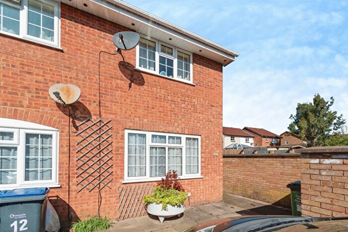 2 Bedroom End Of Terrace House For Sale In James Close, Chippenham, SN15