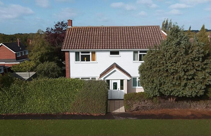 4 Bedroom Detached House For Sale In Holbrook Barn Road, Boxford, CO10