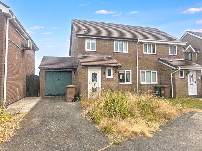 3 Bedroom Semi-Detached House For Sale In Clos Coed Duon, Blackwood, Gwent, NP12